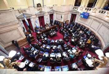 La reforma electoral avanza en el Senado y abre una negociación voto a voto