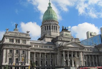 Caso Adorni: el oficialismo freno la interpelacion, pero el costo politico sigue abierto