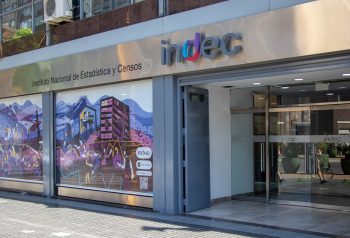 La inflación de mayo bajó a 2,1% y Milei busca usar el dato como alivio político