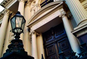 El Gobierno busca destrabar Zonas Frías y otras leyes frenadas en el Senado