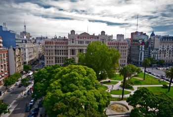La Justicia anuló el DNU de Milei sobre ciudadanía y el Gobierno irá a la Corte para sostenerlo