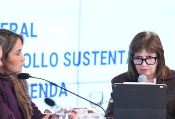 Bullrich frenó las sociedades totalmente automatizadas y obligará a sumar responsables humanos