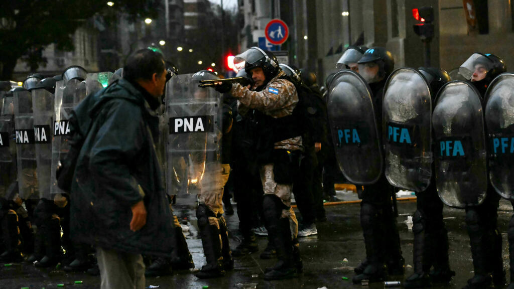 La ley de propiedad privada deja protestas y obliga al Gobierno a retroceder en el Senado