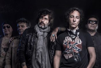 Los Guarros en una foto de prensa para el show sorpresa en el subte porteño