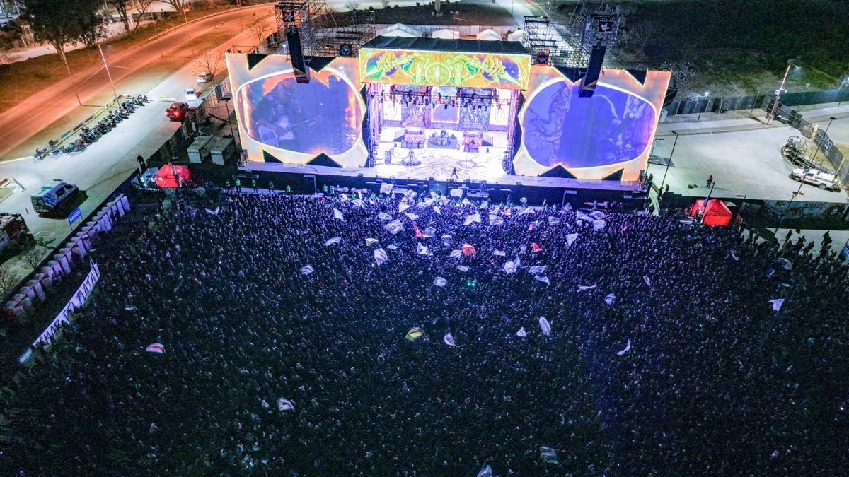 La Renga volvió a Jujuy después de 10 años y homenajeó al Indio Solari ante 15 mil personas
