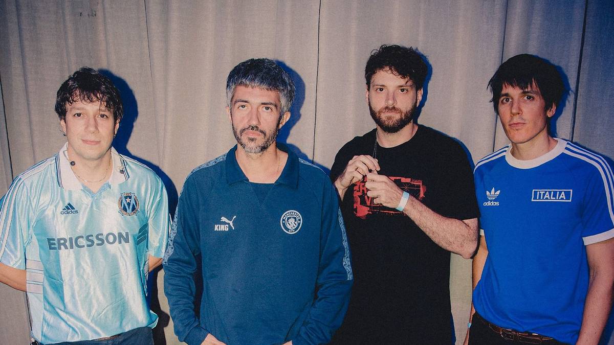 Tom Quintans y Chicho Guisolfi de Bestia Bebé con guitarras