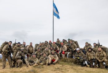 Marines de Estados Unidos entrenan en Tierra del Fuego y crece el reclamo político