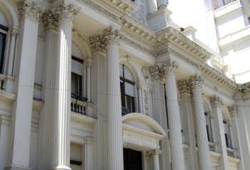 El Gobierno se inclina por aceptar los cambios del Senado y cerrar la reforma del Banco Central