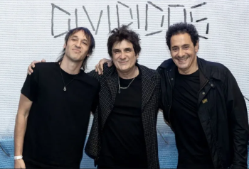 Divididos en una foto promocional para su regreso a Santa Fe
