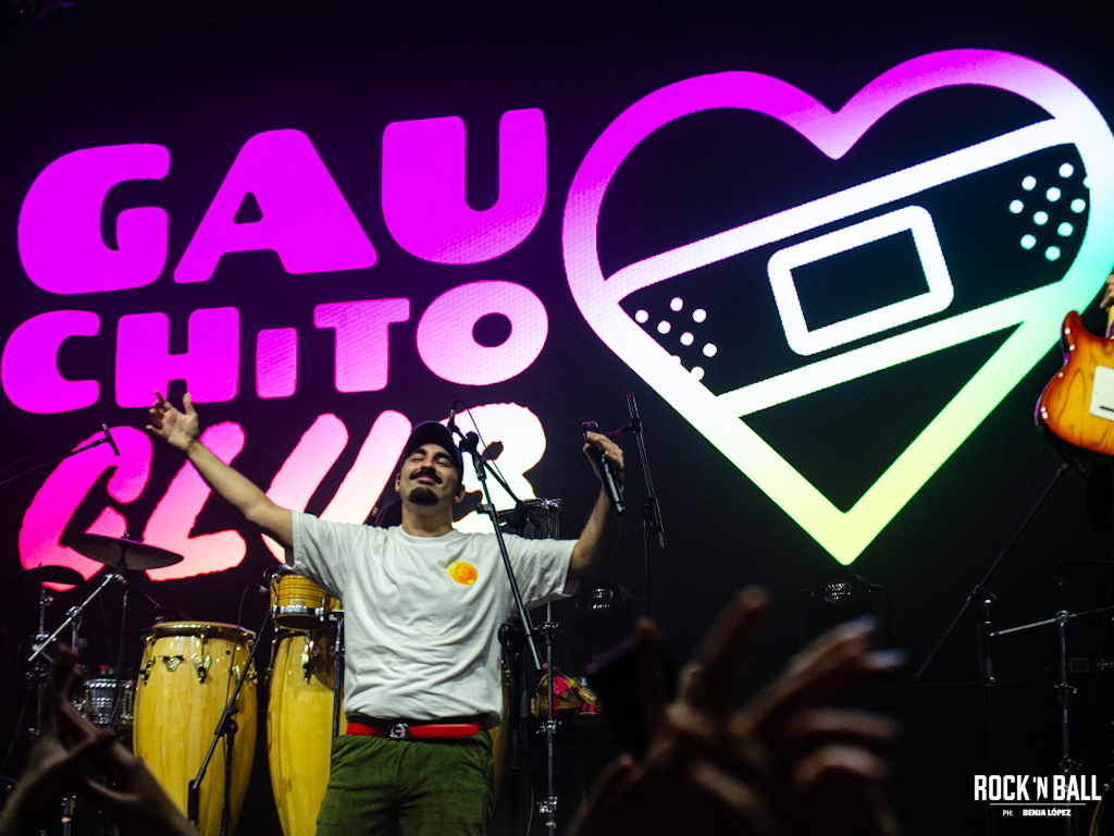 Gauchito Club en vivo durante las funciones de Vulnerable en C Art Media