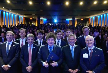Milei negó una recesión y buscó ordenar el mensaje económico después de su gira