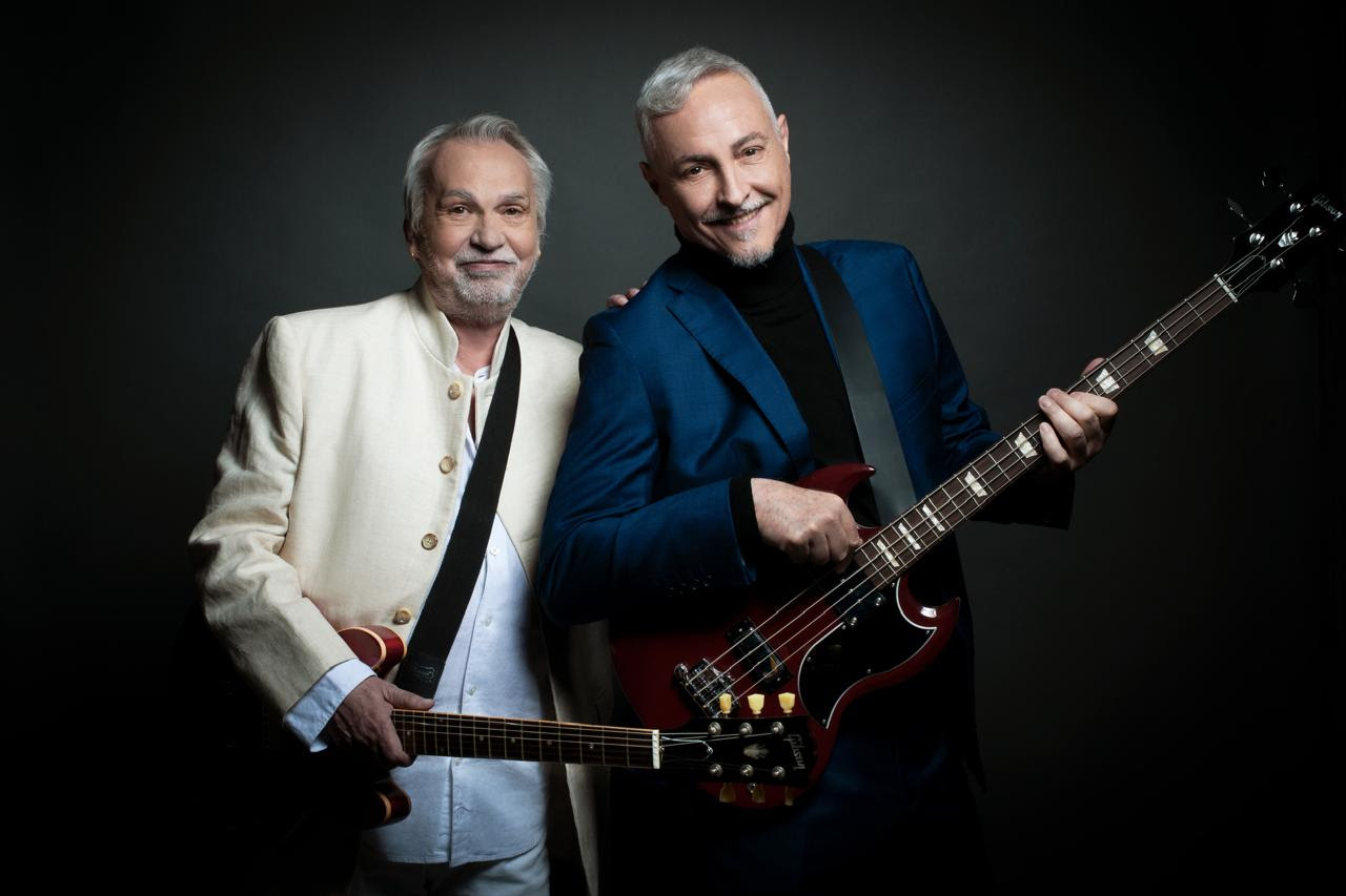 David Lebón y Pedro Aznar con guitarras para el homenaje a Serú Girán