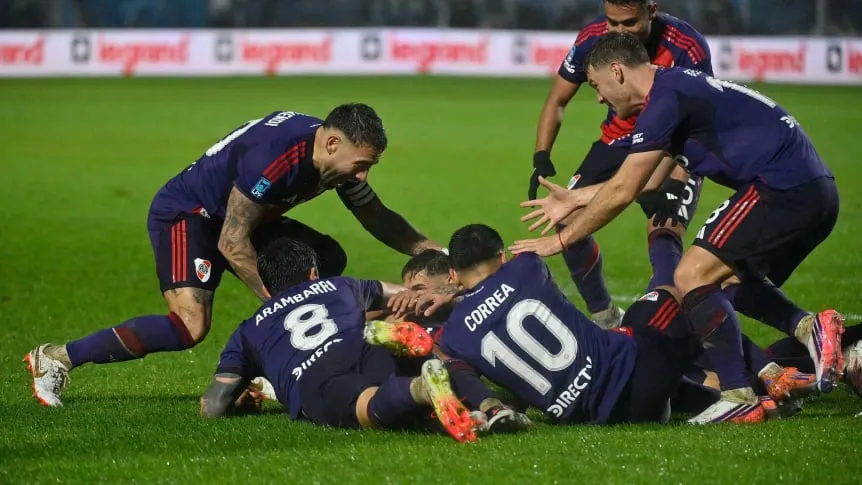 River-Huracán: hora, TV y formaciones probables en el Monumental