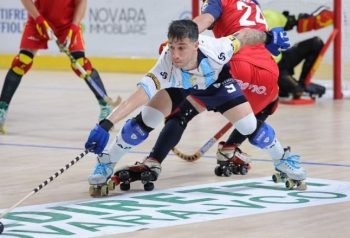 Argentina y España en acción en una final anterior: foto de archivo publicada por Diario Huarpe