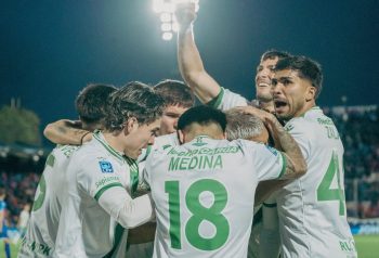 Jugadores de Banfield festejan un gol en el triunfo anterior ante Tigre; imagen de contexto.