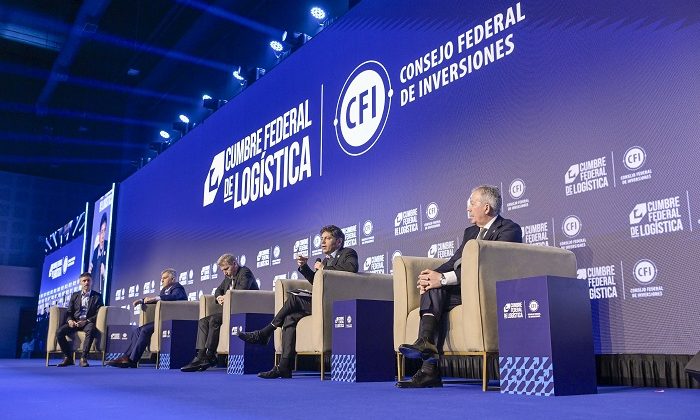 Panel de gobernadores en la segunda Cumbre Federal de Logística, el 16 de octubre de 2026