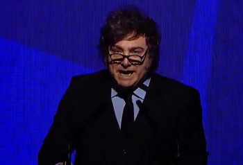 Milei durante el discurso en Faro