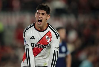 Rivero festeja el gol ante Racing