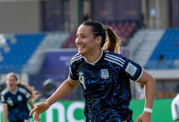 Mercedes Diz celebra el primer gol argentino ante Alemania